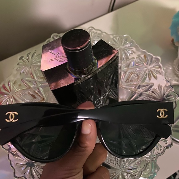 Chanel sunglasses - Picture 1 of 3